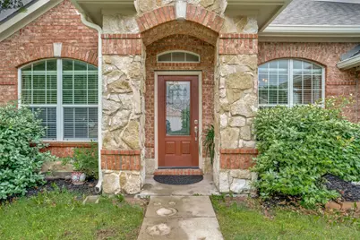 9204 Lockhart Drive, Arlington, TX 76002 - Photo 3