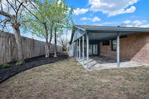 2033 Durham St, Irving, TX 75062 - Photo 17