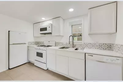 1709 Clover Lane #APT 2, Fort Worth, TX 76107 - Photo 7