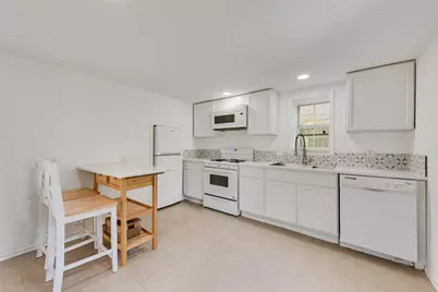 1709 Clover Lane #APT 2, Fort Worth, TX 76107 - Photo 5