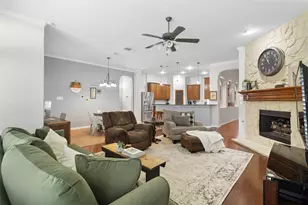 904 Monticello Dr, Burleson, TX 76028 - Photo 17