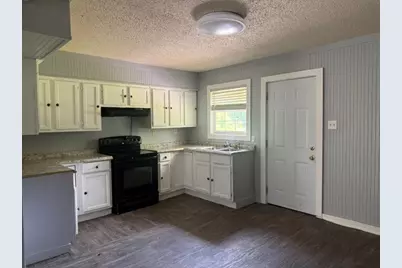 805 W 3rd Street, Clarksville, TX 75426 - Photo 11