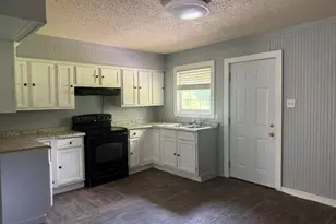 805 W 3rd St, Clarksville, TX 75426 - Photo 11