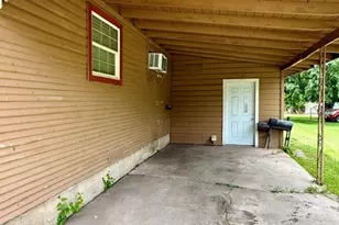 805 W 3rd St, Clarksville, TX 75426 - Photo 15