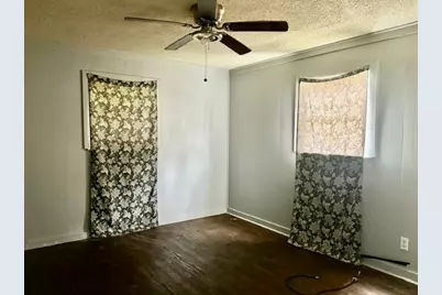 805 W 3rd Street, Clarksville, TX 75426 - Photo 7