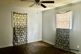 805 W 3rd St, Clarksville, TX 75426 - Photo 7