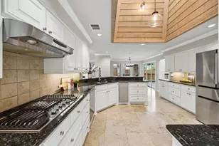10811 Stone Canyon Pl, Dallas, TX 75230 - Photo 13