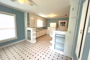 1322 W Bond St, Denison, TX 75020 - Photo 15