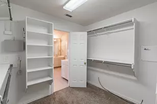 1100 Cedar Valley Dr, Irving, TX 75063 - Photo 31