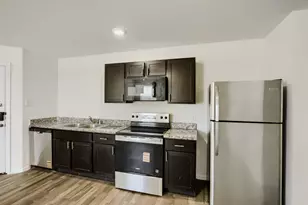 5912 Wilkes Dr, Fort Worth, TX 76119 - Photo 5