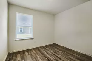 5912 Wilkes Dr, Fort Worth, TX 76119 - Photo 9