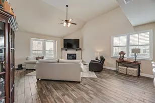 516 W N Creek Dr, Sherman, TX 75092 - Photo 17