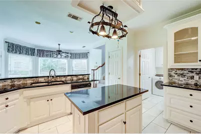 2804 Vermont Court, Arlington, TX 76001 - Photo 11