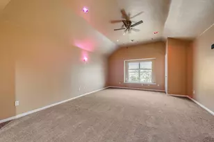 515 Suffolk Dr, Grand Prairie, TX 75052 - Photo 15