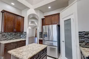 10809 River Oaks Dr, Frisco, TX 75035 - Photo 5