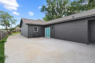709 Martin Luther King St, Denison, TX 75020 - Photo 25