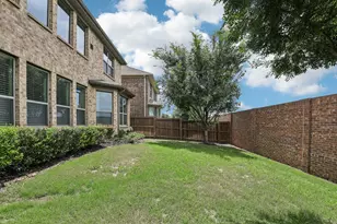 7228 Ridgepoint Dr, Irving, TX 75063 - Photo 35