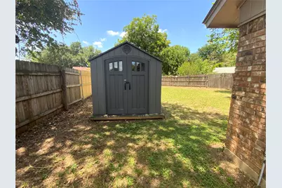 7512 Lisa Court, Fort Worth, TX 76112 - Photo 17