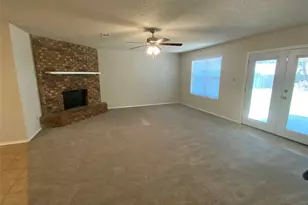 7512 Lisa Ct, Fort Worth, TX 76112 - Photo 3