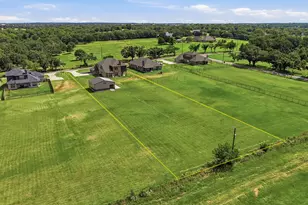 864 Shadow Valley Rd, Whitesboro, TX 76273 - Photo 7
