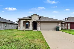 132 Willowbend Loop, Mabank, TX 75147 - Photo 1