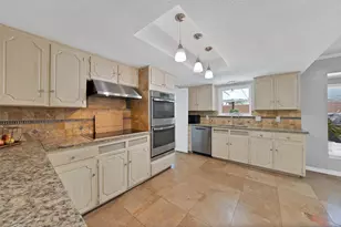 1601 Oak Meadow Dr, Irving, TX 75061 - Photo 5