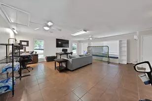 1601 Oak Meadow Dr, Irving, TX 75061 - Photo 13