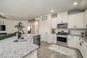 1528 Grassy Knl Trl, Little Elm, TX 76227 - Photo 15
