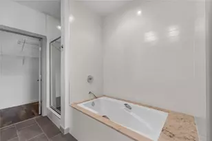 2323 N Houston St, Dallas, TX 75219 - Photo 19