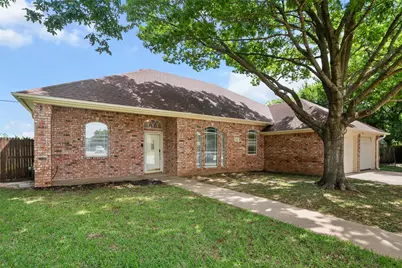 412 Springhill Court, Burleson, TX 76028 - Photo 35
