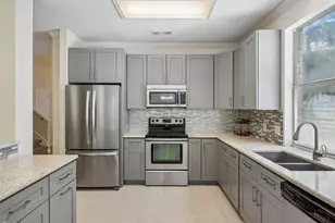 2401 Pinehurst Ct, Highland Village, TX 75077 - Photo 5