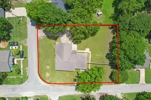 408 N Gowdy St, Whitewright, TX 75491 - Photo 39