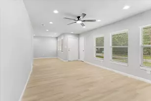 408 N Gowdy St, Whitewright, TX 75491 - Photo 9