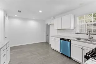 408 N Gowdy St, Whitewright, TX 75491 - Photo 13