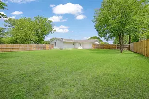 408 N Gowdy St, Whitewright, TX 75491 - Photo 27
