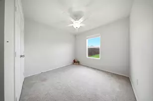 325 Hopson St, Van Alstyne, TX 75495 - Photo 11