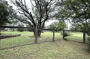 107 Ridge Ct, Glen Rose, TX 76043 - Photo 31