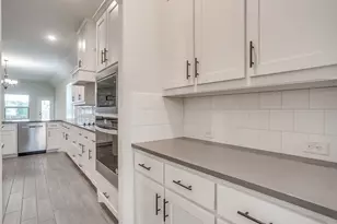 3200 Signal Hill Dr, Burleson, TX 76028 - Photo 9