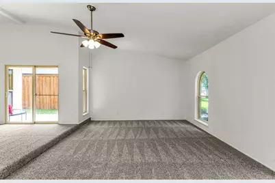5009 Middleton Circle, The Colony, TX 75056 - Photo 7