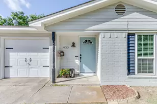 433 Linda Dr, Burleson, TX 76028 - Photo 3