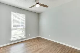 433 Linda Dr, Burleson, TX 76028 - Photo 21