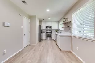 433 Linda Dr, Burleson, TX 76028 - Photo 9