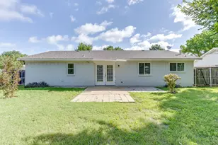 433 Linda Dr, Burleson, TX 76028 - Photo 27