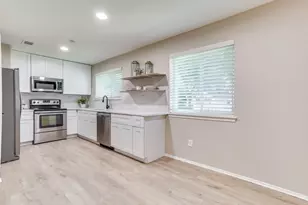 433 Linda Dr, Burleson, TX 76028 - Photo 13