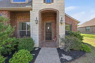 10917 Swiftcurrent Trail, Fort Worth, TX 76179 - Photo 3