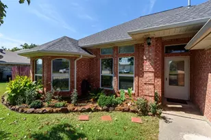747 E 6th St, Krum, TX 76249 - Photo 3