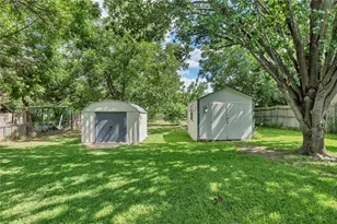 1008 Westminister Ct, Arlington, TX 76015 - Photo 5
