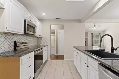 6804 Richfield Drive, North Richland Hills, TX 76182 - Photo 9