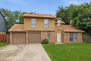 6733 Dandelion Dr, Fort Worth, TX 76137 - Photo 3