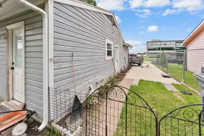 7051 Hodde Street, Dallas, TX 75217 - Photo 13